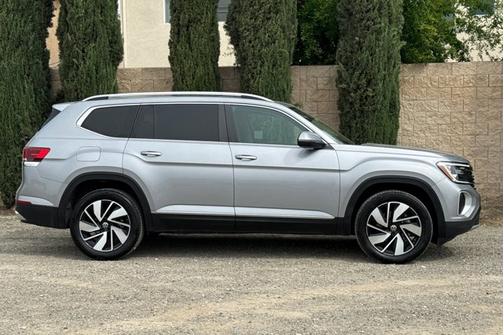 Silver Bird Metallic 2024 Volkswagen Atlas 2.0T SEL