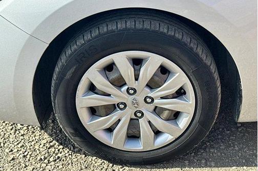 Olympus Silver 2022 Hyundai Accent SE