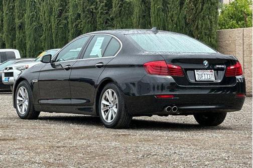 Black Sapphire Metallic 2016 BMW 528 i