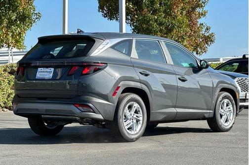 Gray 2026 Hyundai TUCSON SE