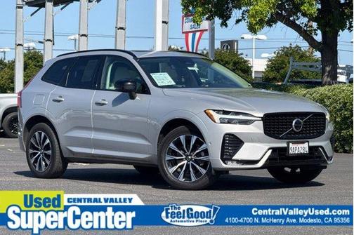 Silver 2023 Volvo XC60 B5 Plus Dark Theme