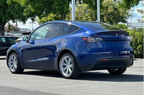 Blue 2023 Tesla Model Y Long Range