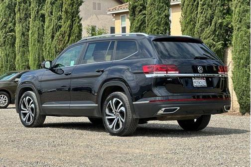 Deep Black Pearl Effect 2023 Volkswagen Atlas 2.0T SEL