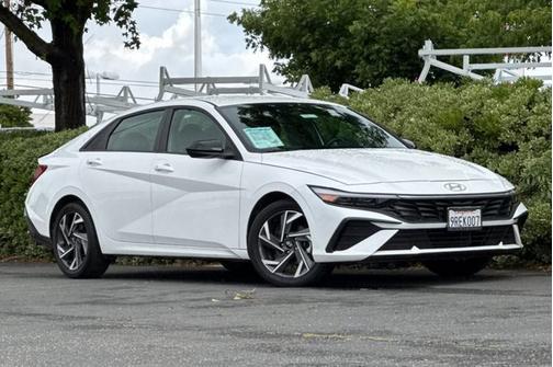 White 2025 Hyundai ELANTRA SEL Sport