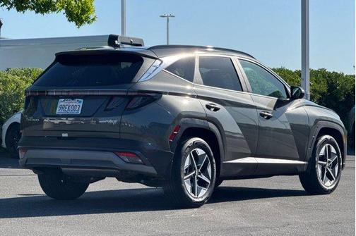 Amazon Gray 2025 Hyundai TUCSON Hybrid SEL Convenience