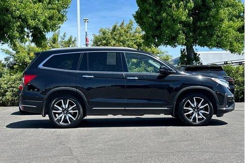 Black 2021 Honda Pilot Touring 8-Passenger