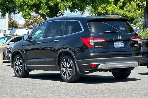 Black 2021 Honda Pilot Touring 8-Passenger