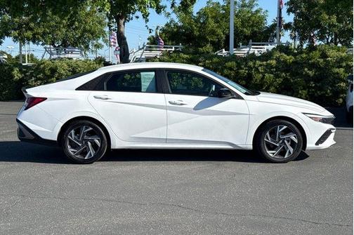 White 2025 Hyundai ELANTRA SEL Sport