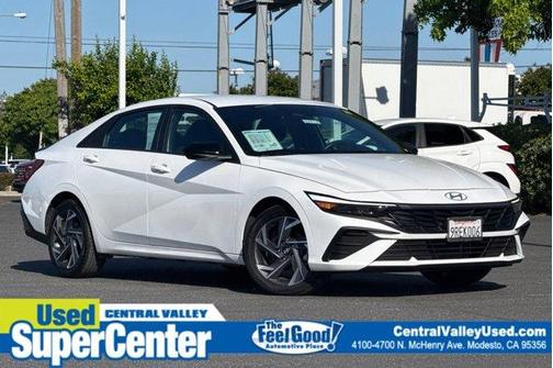 White 2025 Hyundai ELANTRA SEL Sport