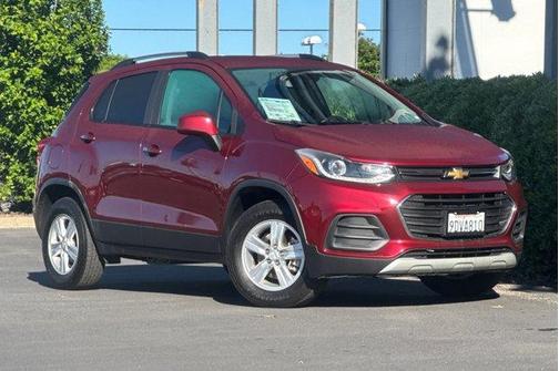 Crimson Metallic 2022 Chevrolet Trax LT