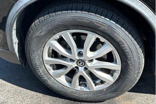 Magnetic Black 2017 Nissan Rogue SV