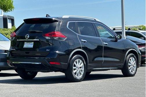 Magnetic Black 2017 Nissan Rogue SV