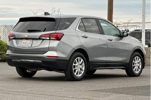 Sterling Gray Metallic 2023 Chevrolet Equinox 2LT