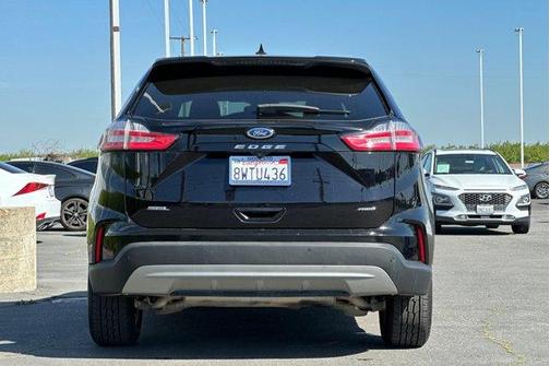 Black Metallic 2021 Ford Edge SEL
