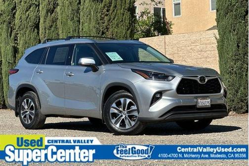 Silver 2021 Toyota Highlander XLE