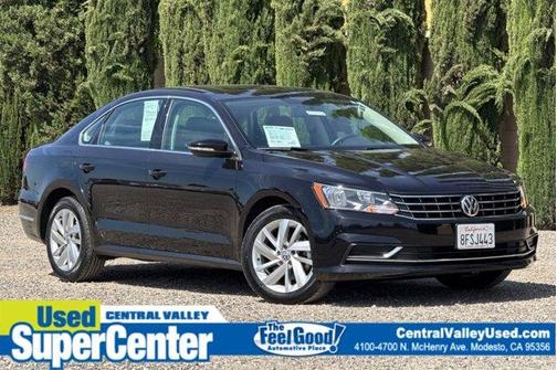 Deep Black Pearl Effect 2018 Volkswagen Passat 2.0T SE
