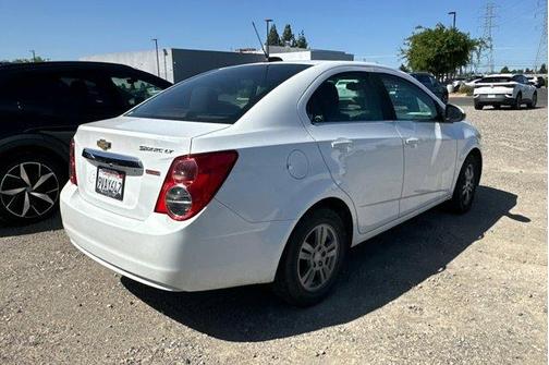 Summit White 2015 Chevrolet Sonic LT