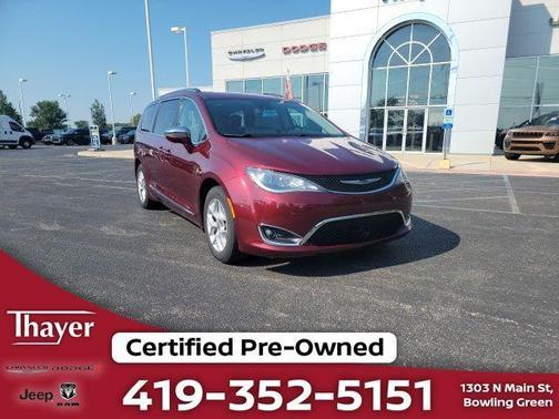 Velvet Red Pearlcoat 2019 Chrysler Pacifica Limited