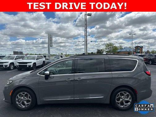 2023 Chrysler Pacifica Limited