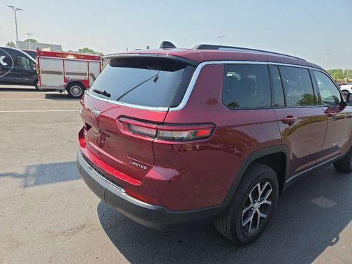 2023 Jeep Grand Cherokee L Limited 4x4