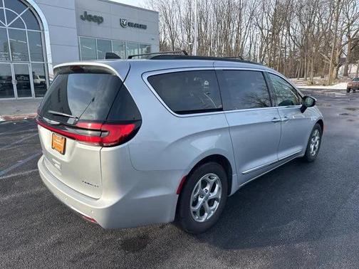 2023 Chrysler Pacifica Limited