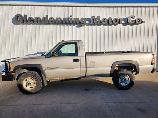 2004 GMC Sierra 2500 Work Truck
