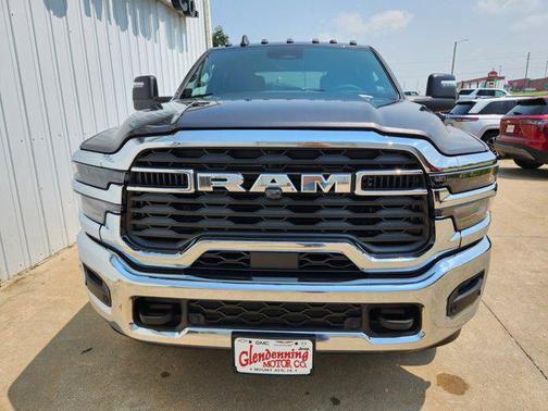 2025 RAM 2500 Big Horn Crew Cab 4x4 6'4' Box