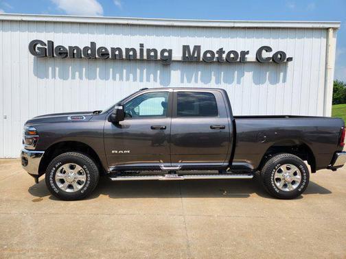 2025 RAM 2500 Big Horn Crew Cab 4x4 6'4' Box