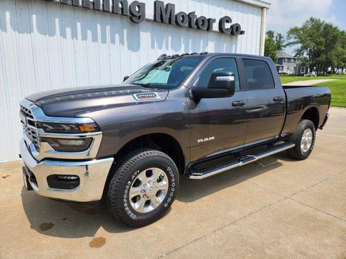 2025 RAM 2500 Big Horn Crew Cab 4x4 6'4' Box