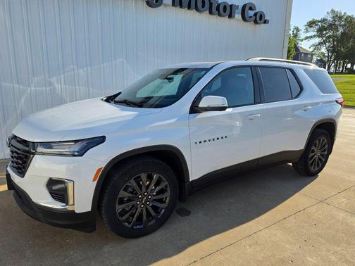 Summit White 2022 Chevrolet Traverse RS