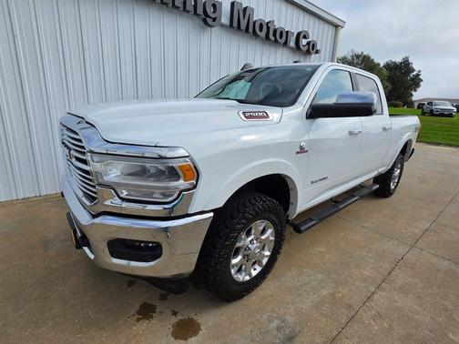 Bright White Clearcoat 2022 RAM 2500 Laramie Crew Cab 4x4 6'4' Box
