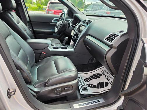 Ruby Red Metallic Tinted Clearcoat 2015 Ford Explorer Sport