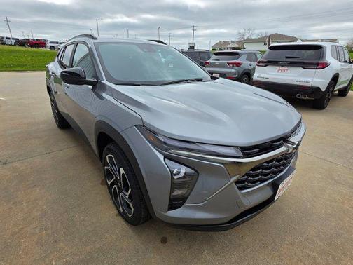 Sterling Gray Metallic 2026 Chevrolet Trax FWD 2RS