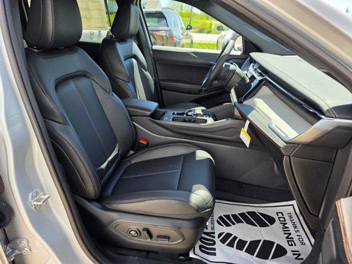 Silver Zynith Clearcoat 2026 Jeep Cherokee Limited