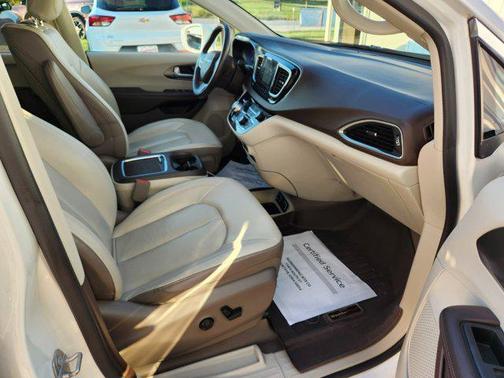 2019 Chrysler Pacifica Touring-L Plus