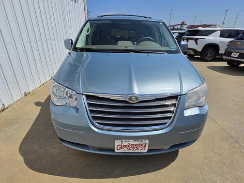 2010 Chrysler Town & Country Touring