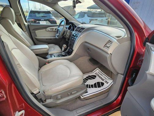 2011 Chevrolet Traverse 2LT