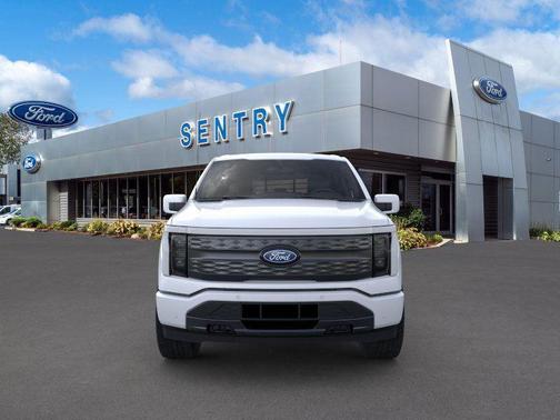 2025 Ford F-150 Lightning LARIAT
