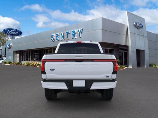 2025 Ford F-150 Lightning LARIAT