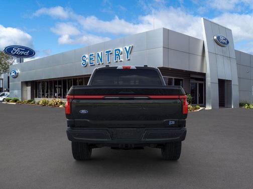 2025 Ford F-150 Lightning LARIAT