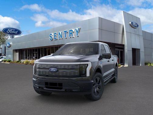 2025 Ford F-150 Lightning LARIAT
