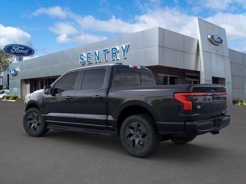 2025 Ford F-150 Lightning LARIAT