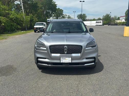 2022 Lincoln Aviator Standard AWD