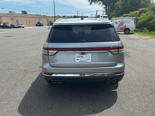2022 Lincoln Aviator Standard AWD