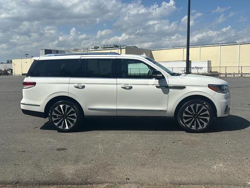 2022 Lincoln Navigator Reserve