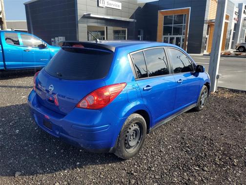 2011 Nissan Versa 1.8 S