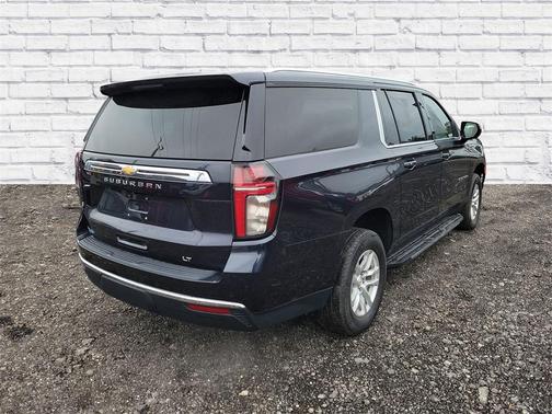 2023 Chevrolet Suburban LT