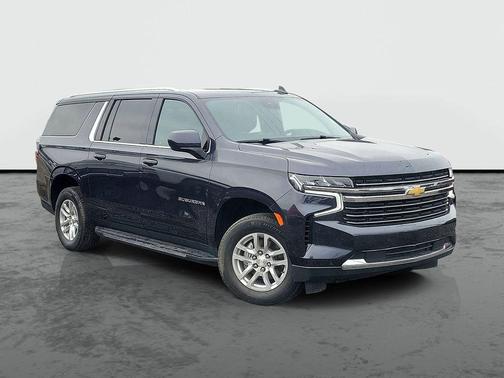 Dark Ash Metallic 2023 Chevrolet Suburban LT