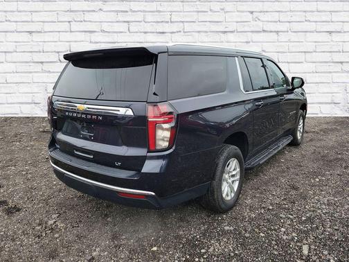 2023 Chevrolet Suburban LT