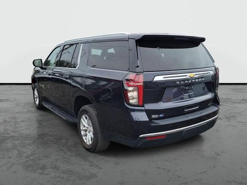 Dark Ash Metallic 2023 Chevrolet Suburban LT